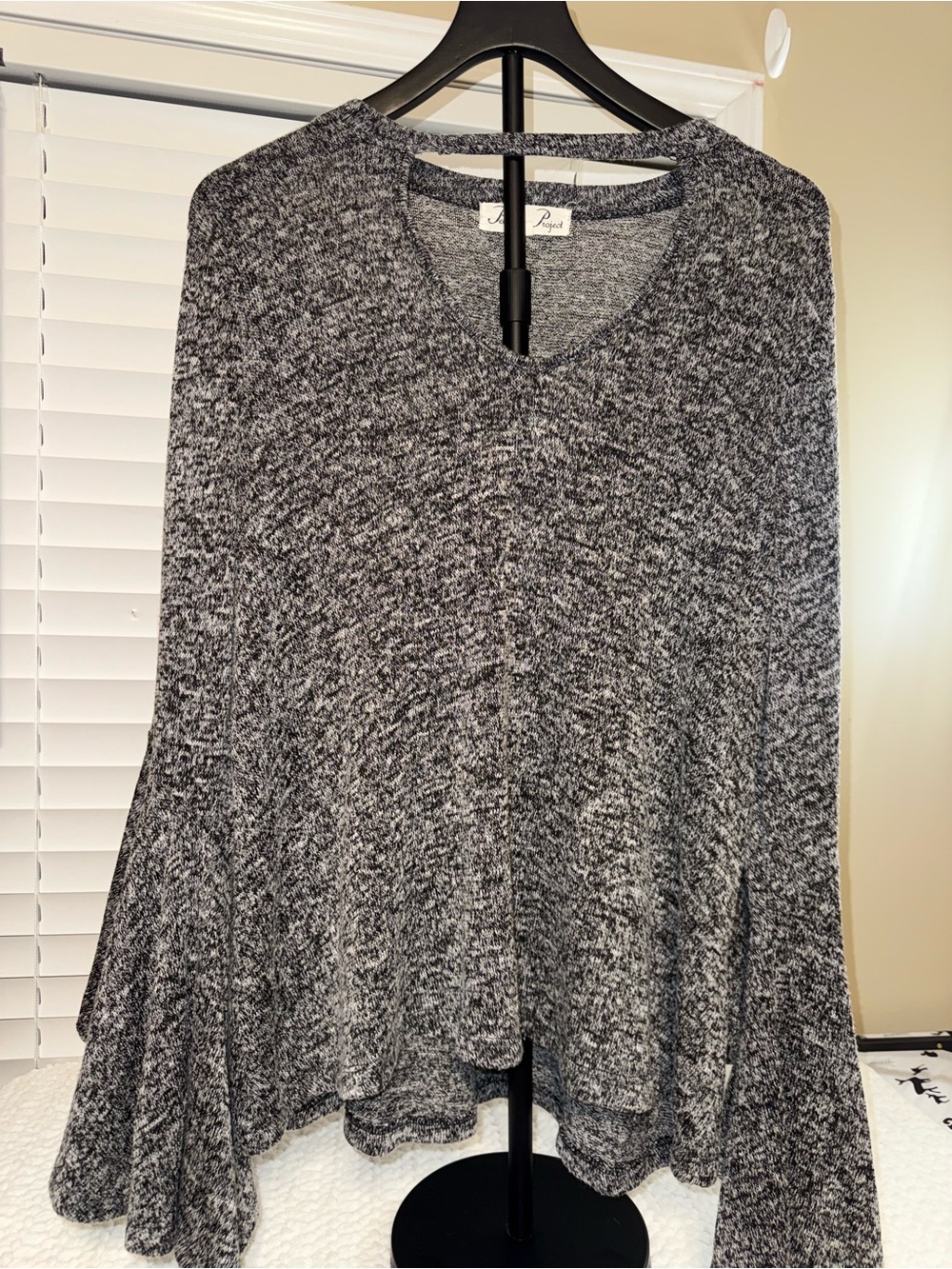 Cozy Marled Gray V-Neck Flare Sleeve Sweater - Unknown Brand